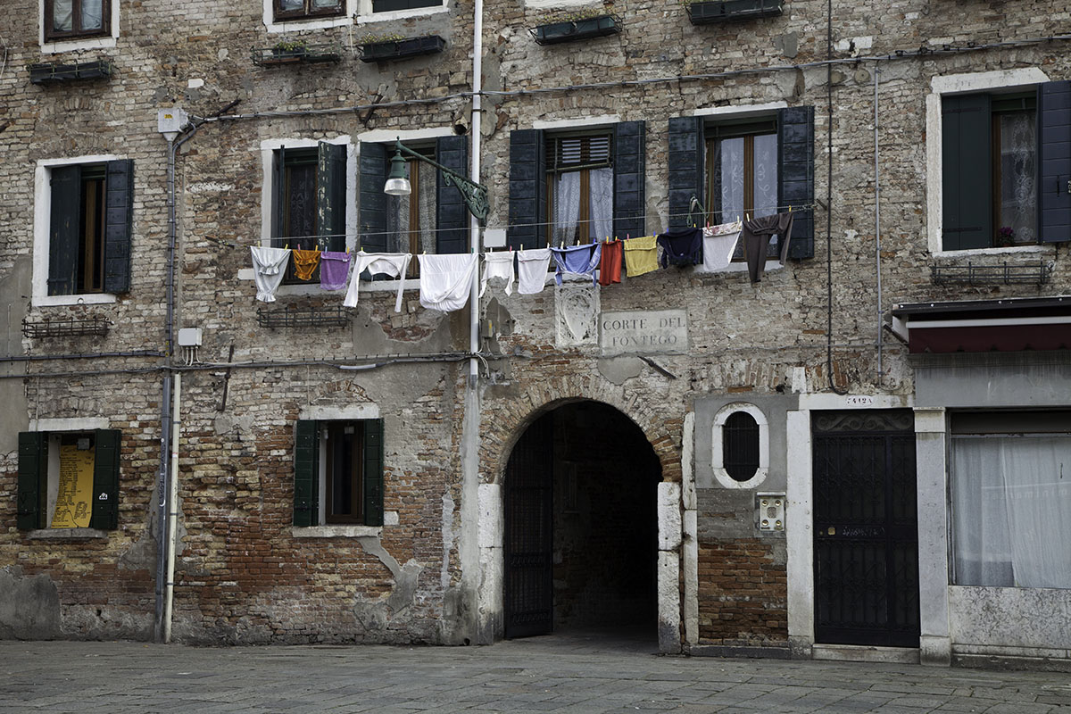Venice_Italy_Laundry (DeenaDanielle)