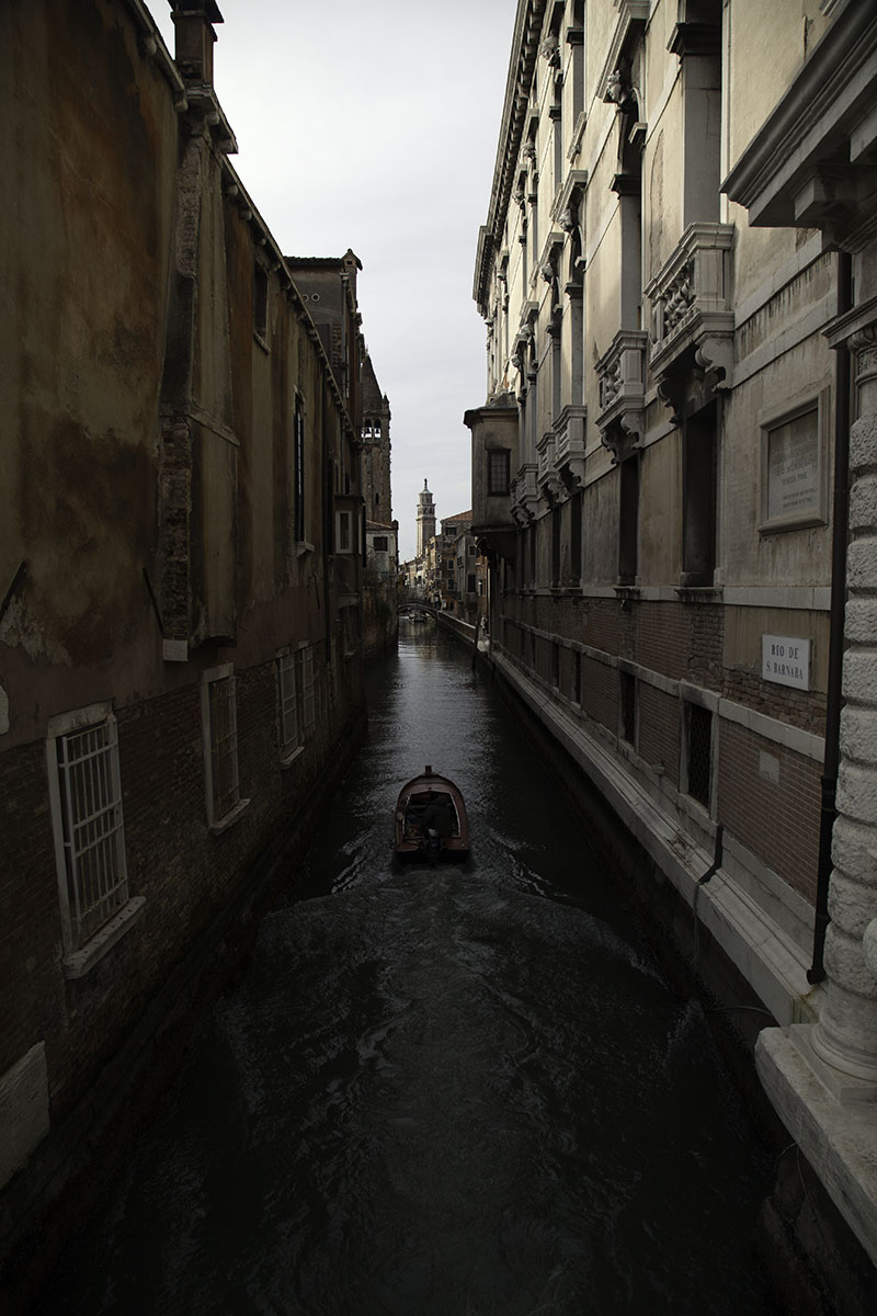 Venice_Italy_Narrow (DeenaDanielle)
