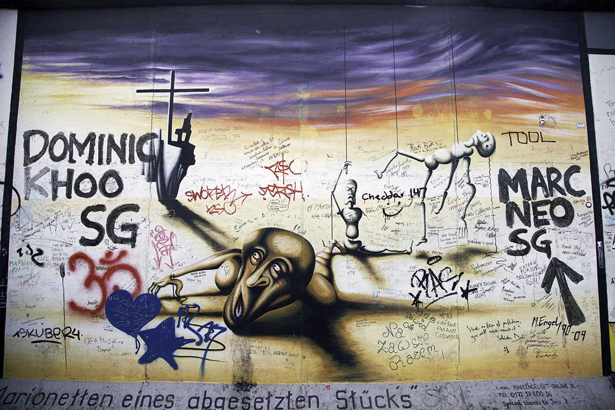 Berlin_Wall_Struggle(DeenaDanielle)