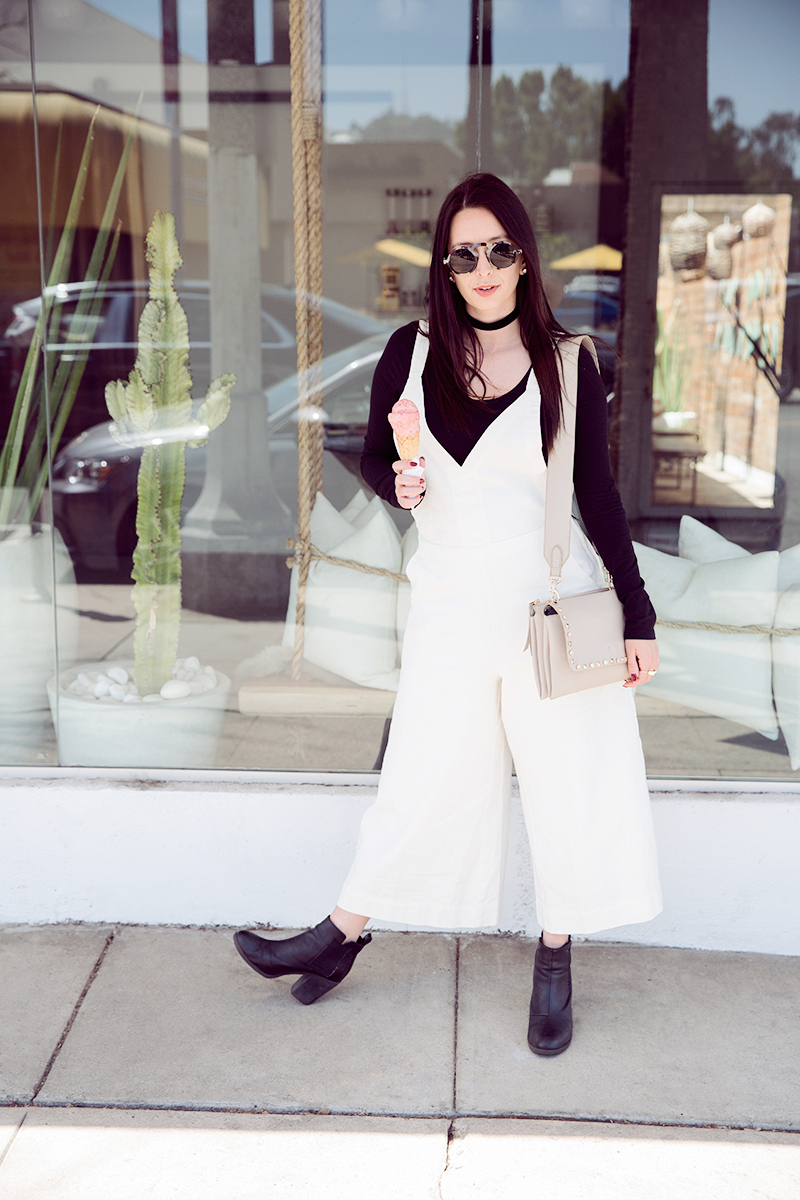 Styling Trendy White Overalls in Los Angeles by popular Los Angeles fashion blogger, Nomad Moda